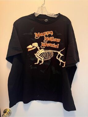 Black 'Happy Hollow Weenie' Skeleton Graphic mens Tee
